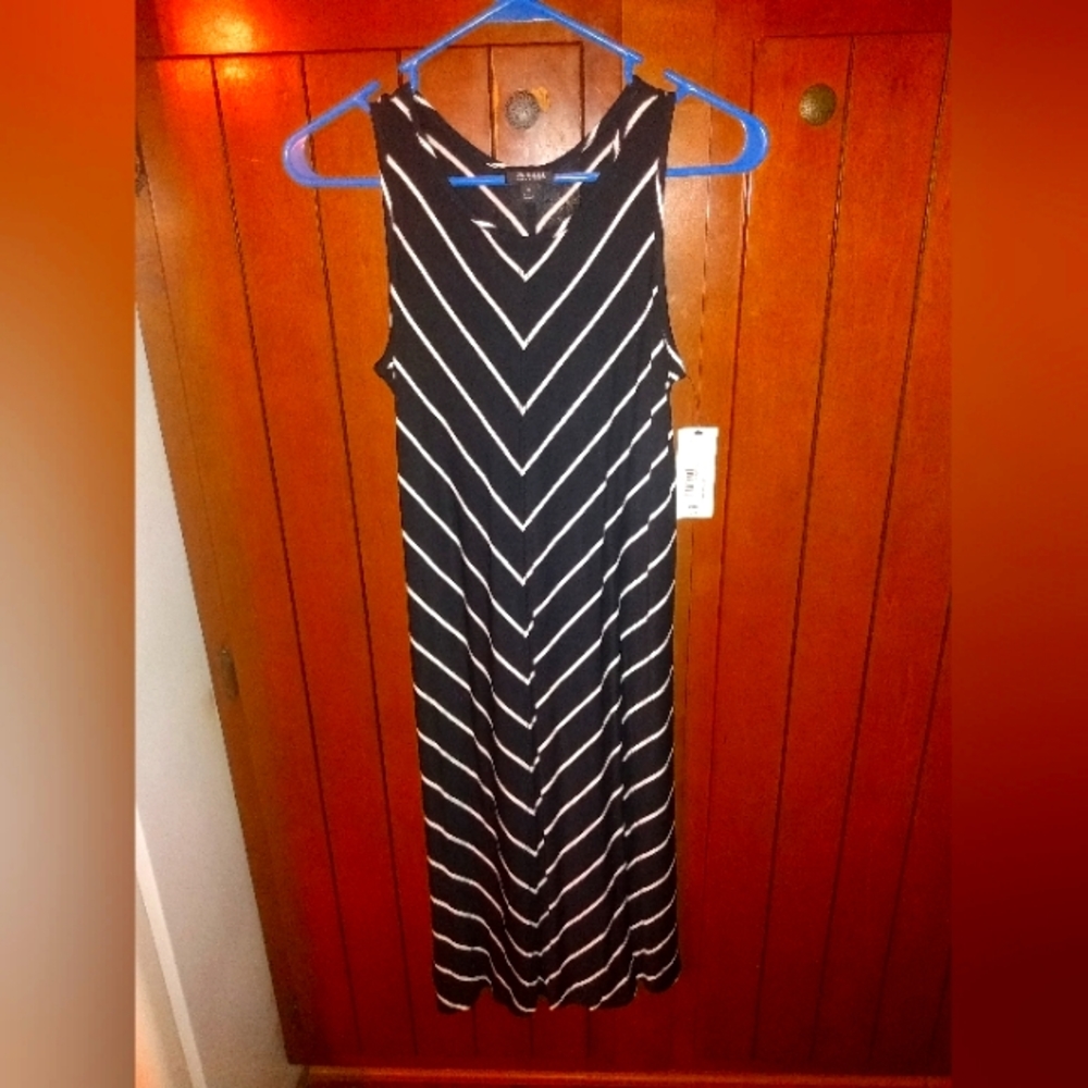 NWT a.n.a. Black/White Dress Sz Small - Picture 1 of 2